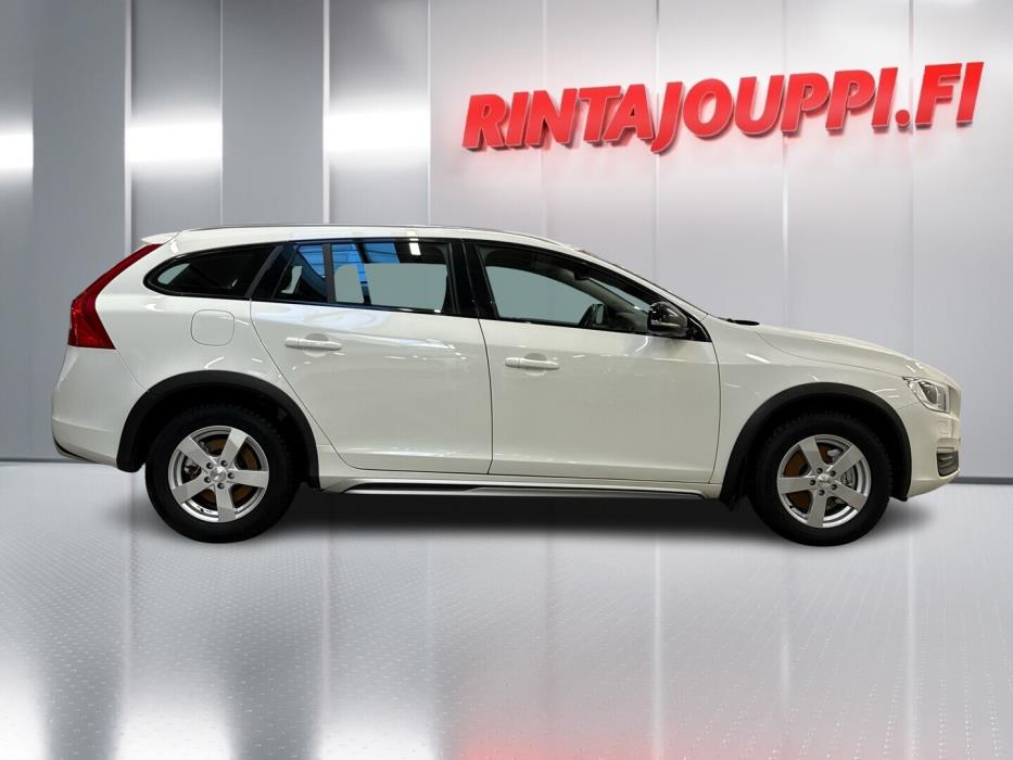 VOLVO V60 Cross Country 2016