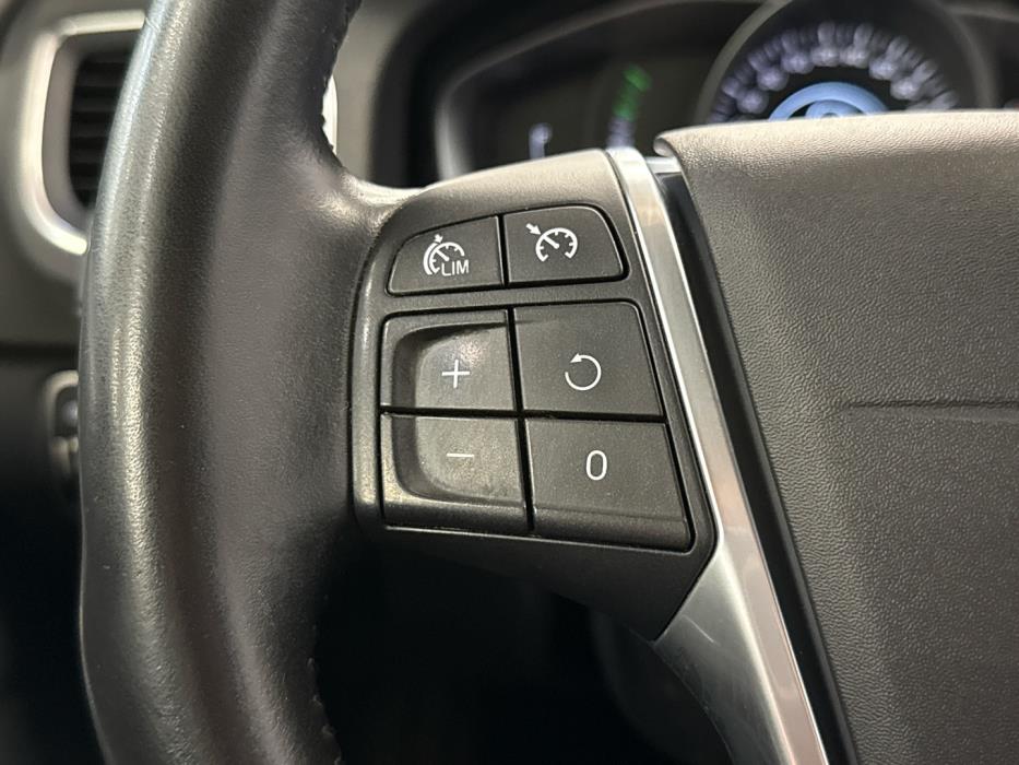 VOLVO V60 Cross Country 2016