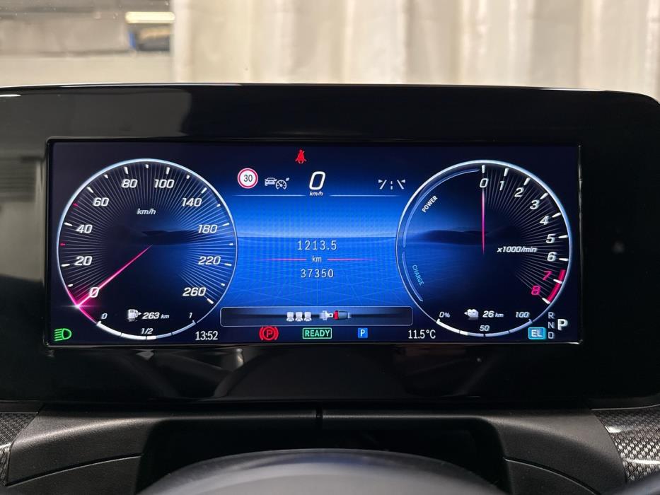 MERCEDES-BENZ C 2023