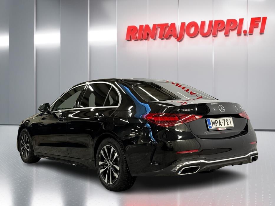 MERCEDES-BENZ C 2023