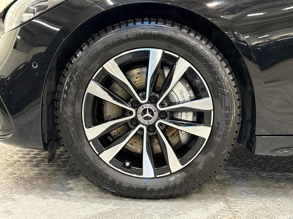 MERCEDES-BENZ C 2023