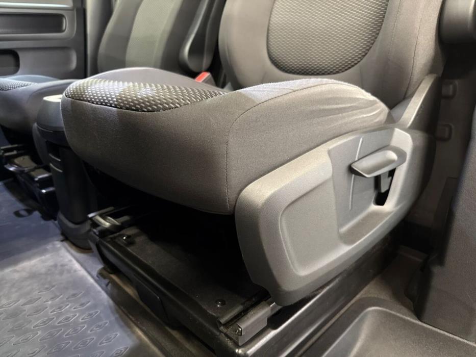 VOLKSWAGEN ID. Buzz 2023