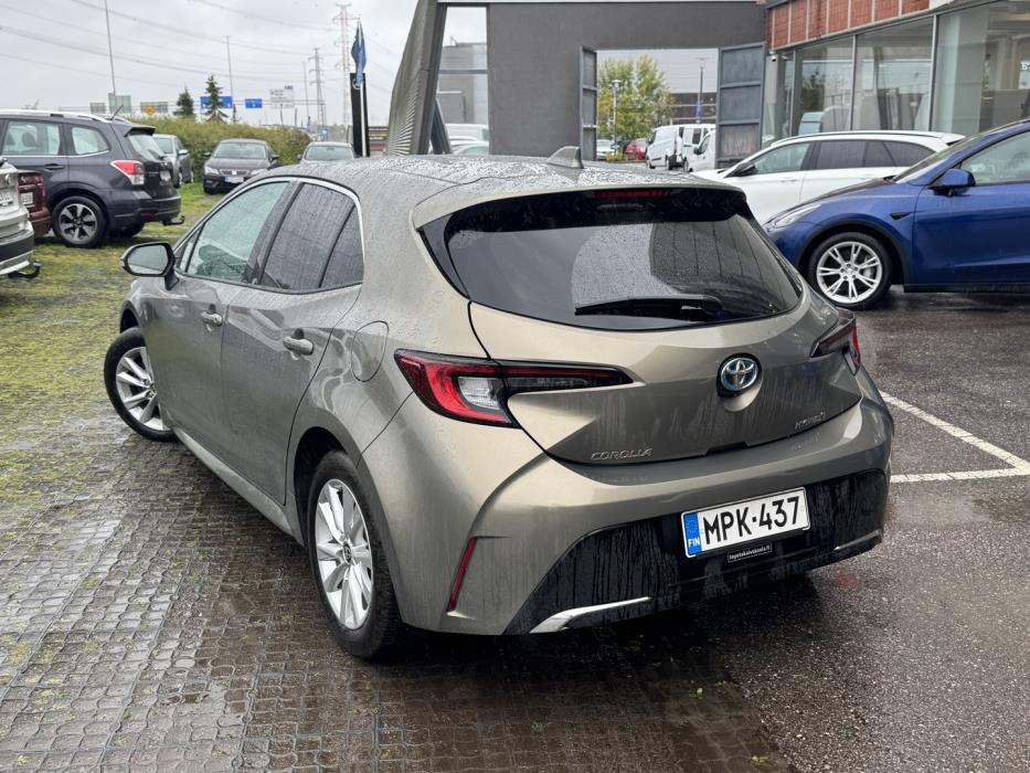 TOYOTA Corolla 2024