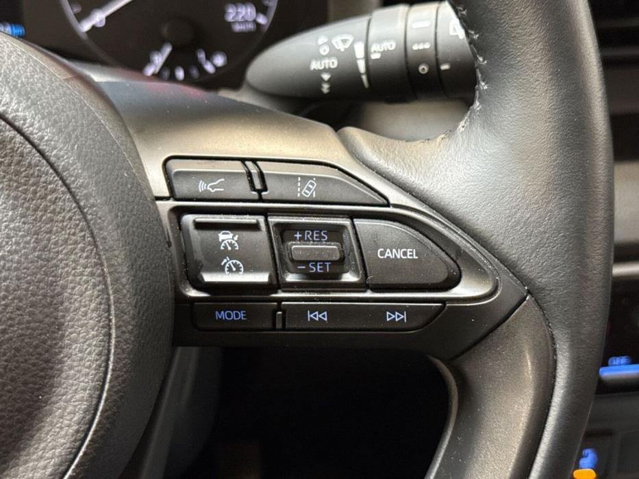TOYOTA Yaris 2024