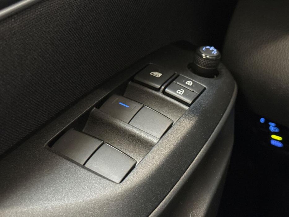 TOYOTA Yaris 2024