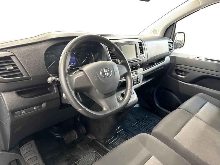 TOYOTA Proace 2024