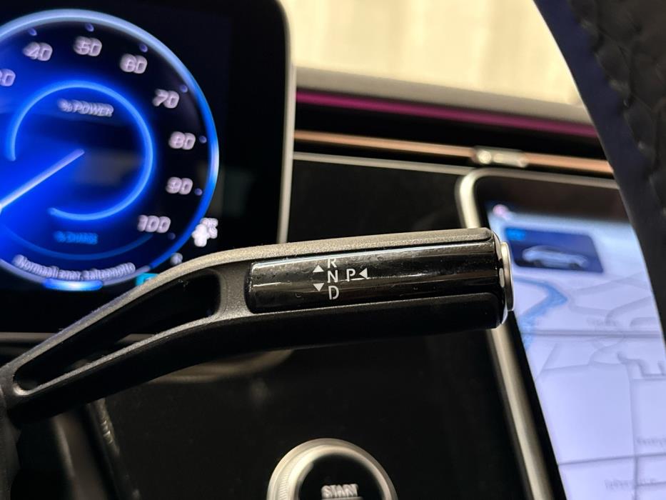 MERCEDES-BENZ EQE 2025