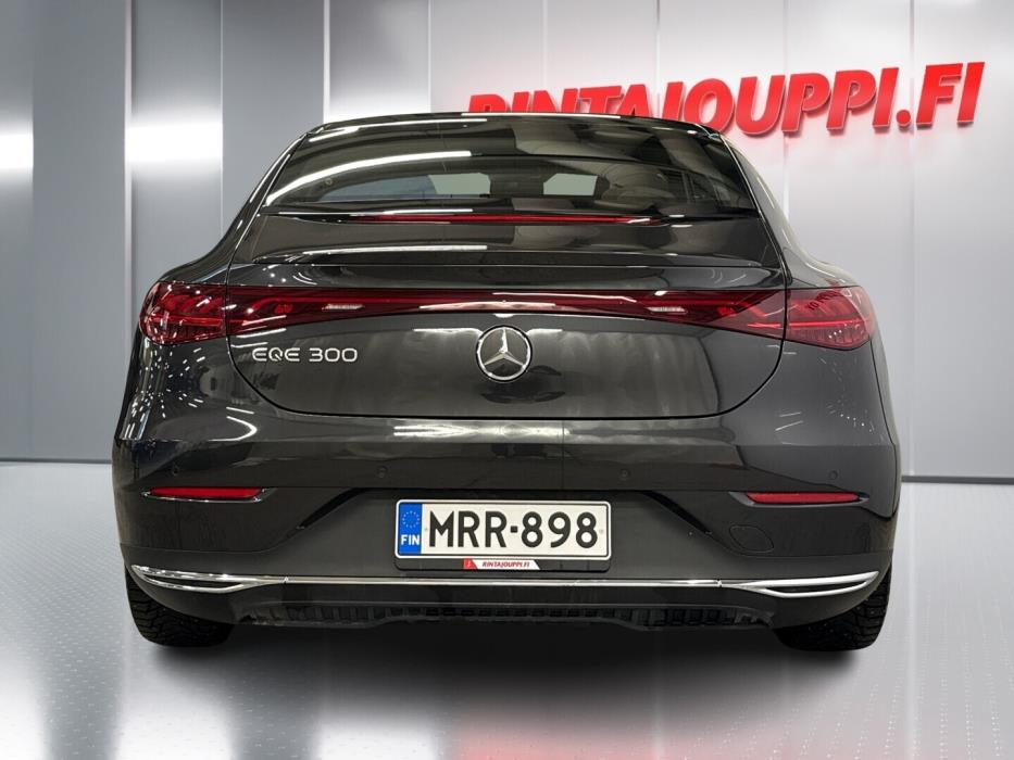 MERCEDES-BENZ EQE 2025