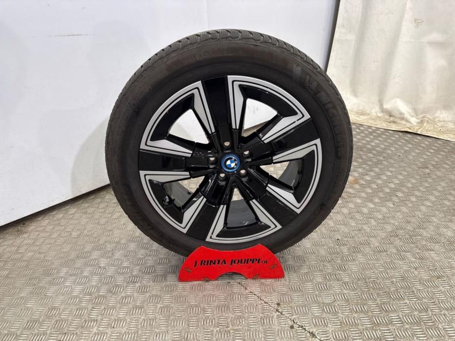 BMW iX3 2023