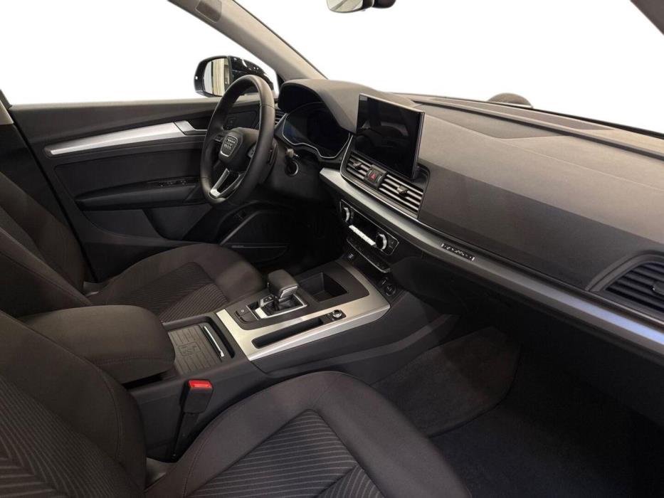 AUDI Q5 2024