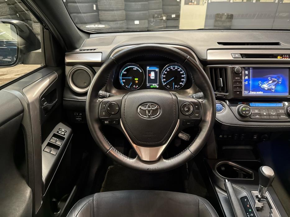 TOYOTA RAV4 2017