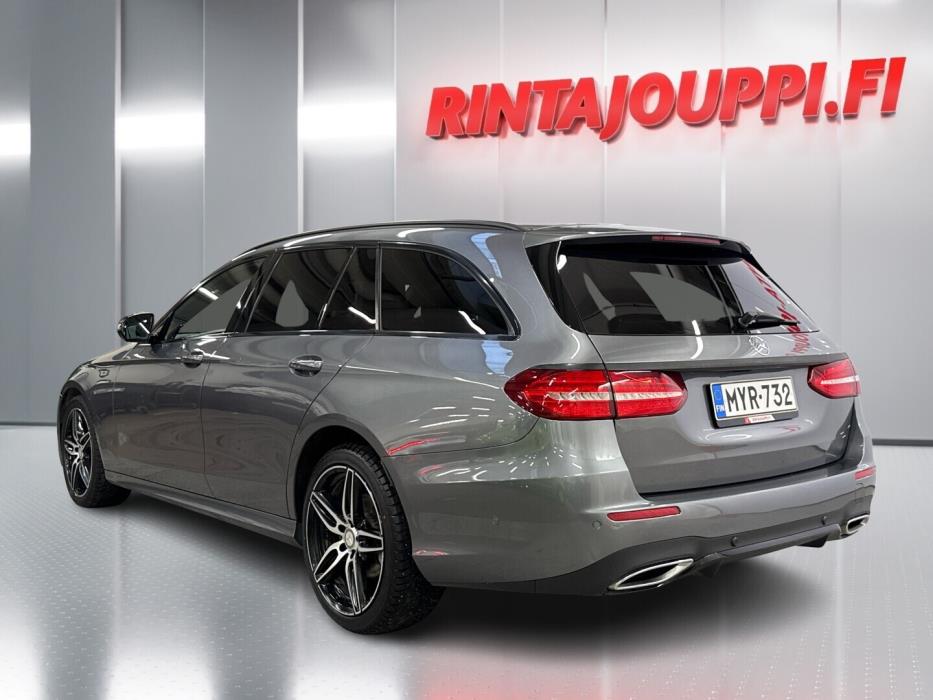 MERCEDES-BENZ E 2017