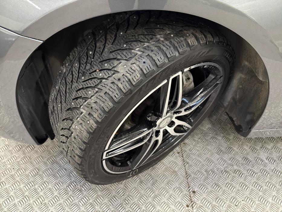 MERCEDES-BENZ E 2017