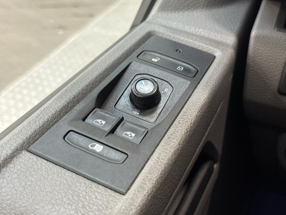 VOLKSWAGEN Transporter 2021