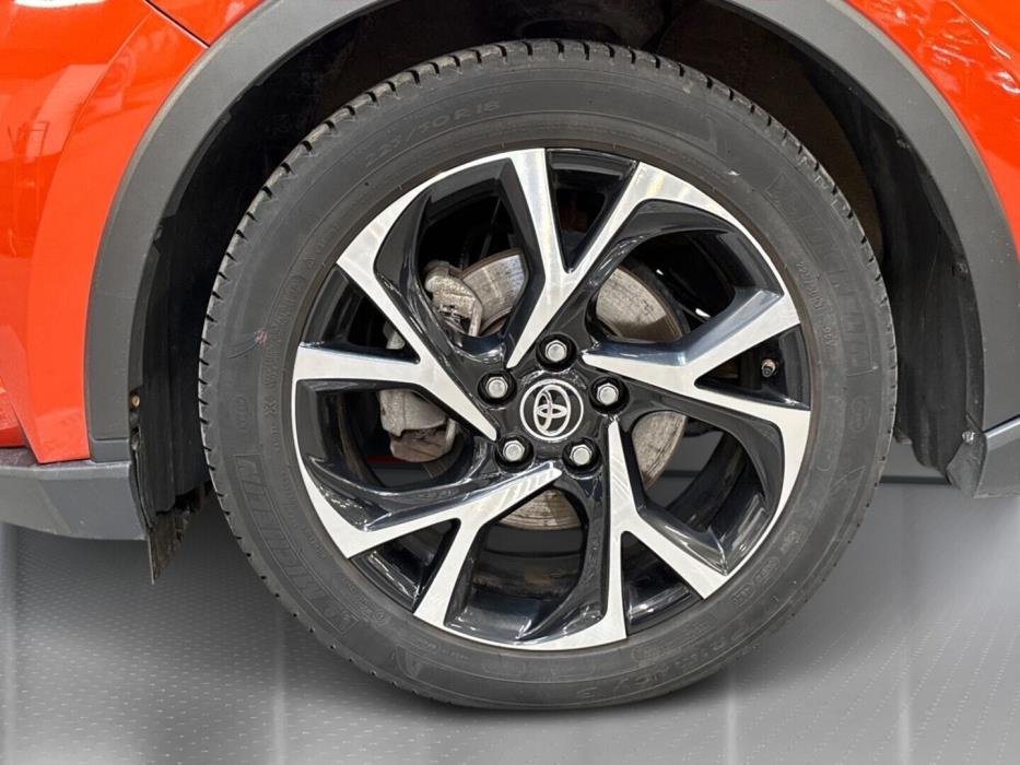 TOYOTA C-HR 2021