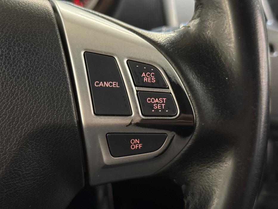 MITSUBISHI L200 2015