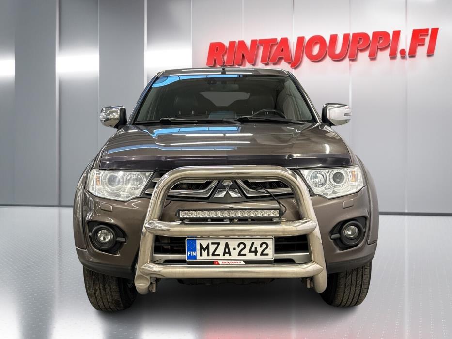 MITSUBISHI L200 2015