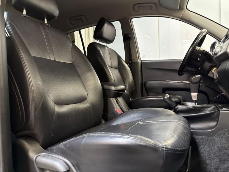 MITSUBISHI L200 2015