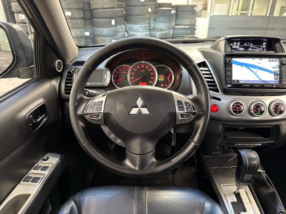 MITSUBISHI L200 2015