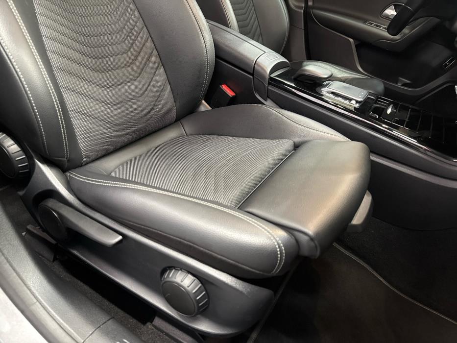 MERCEDES-BENZ A 2022