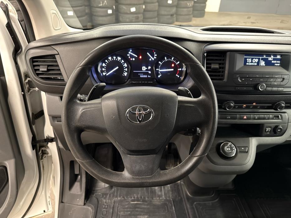 TOYOTA Proace 2021