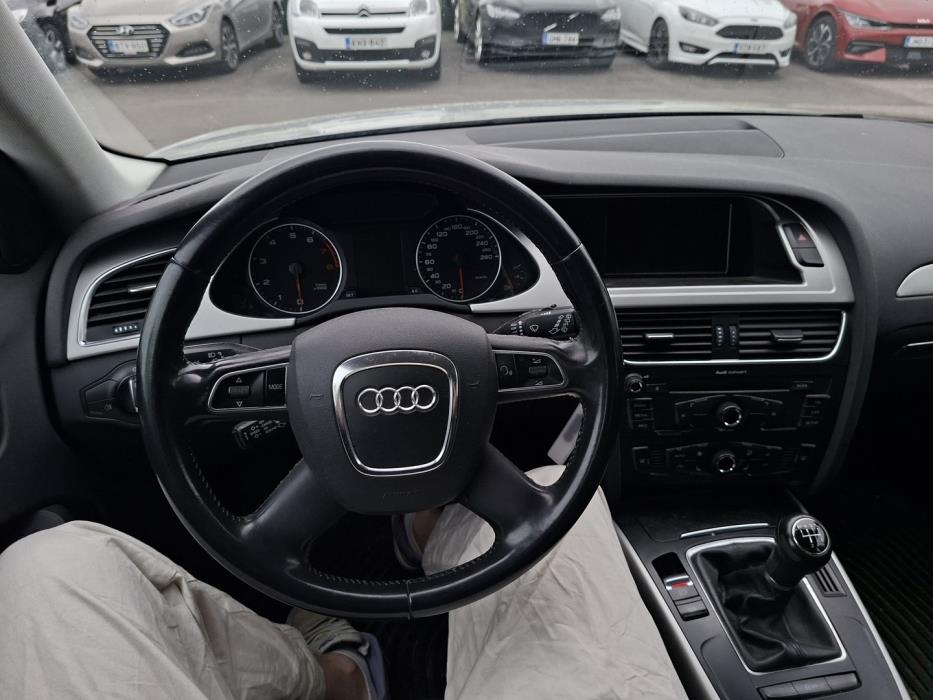 AUDI A4 2012