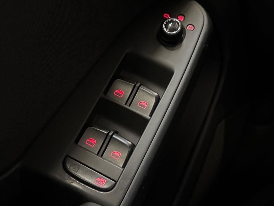 AUDI A4 2012