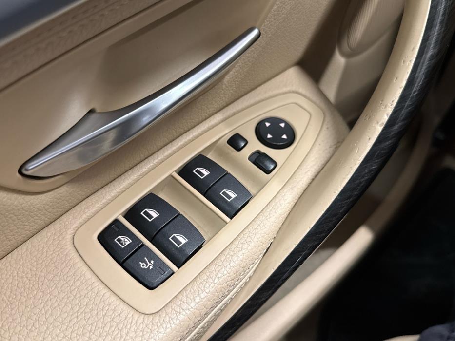 BMW 320 Gran Turismo 2013