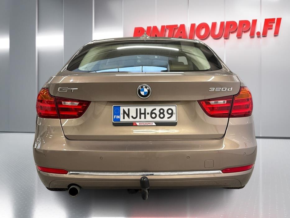 BMW 320 Gran Turismo 2013