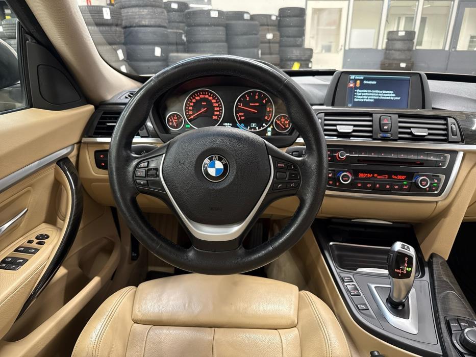 BMW 320 Gran Turismo 2013