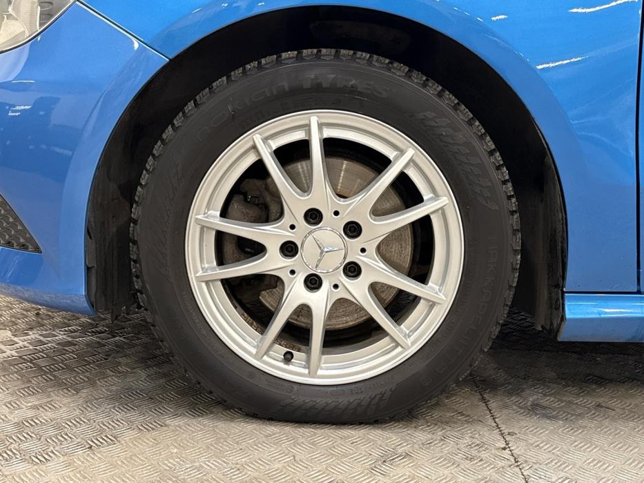 MERCEDES-BENZ A 2013