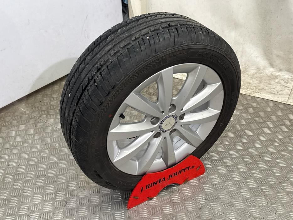 MERCEDES-BENZ A 2013