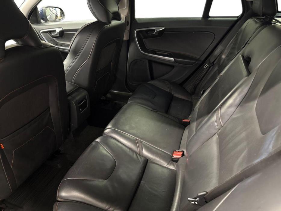 VOLVO V60 2014