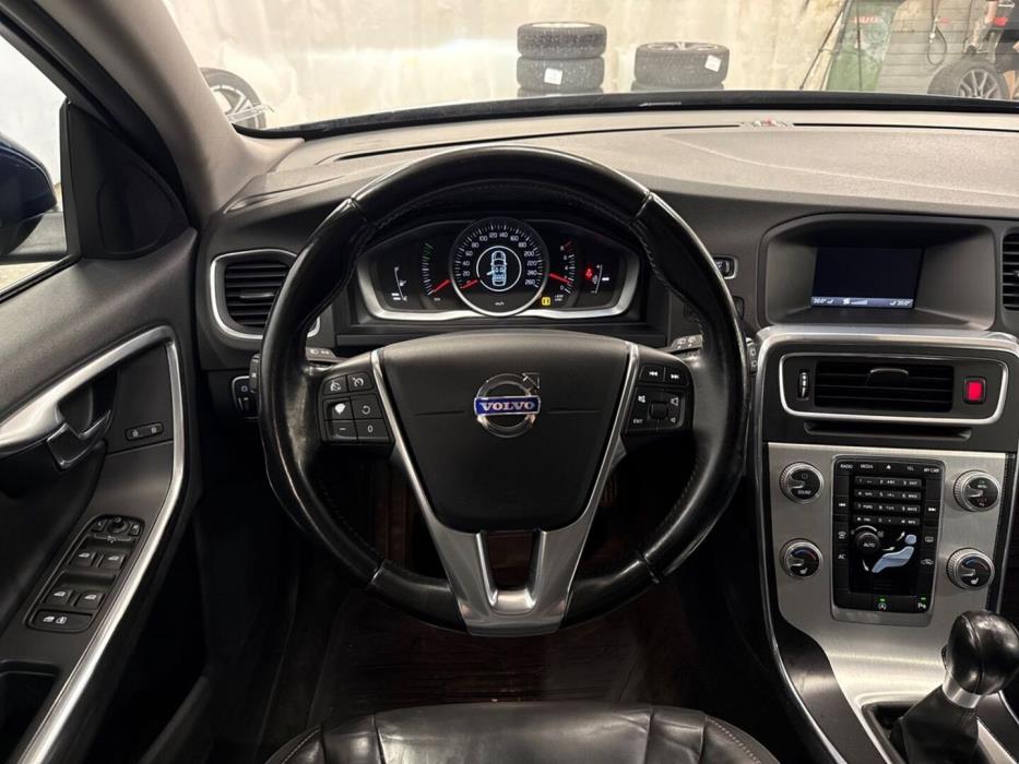 VOLVO V60 2014