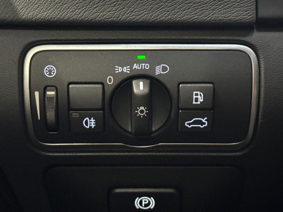 VOLVO V60 2014