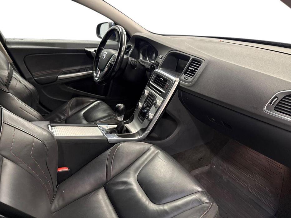 VOLVO V60 2014