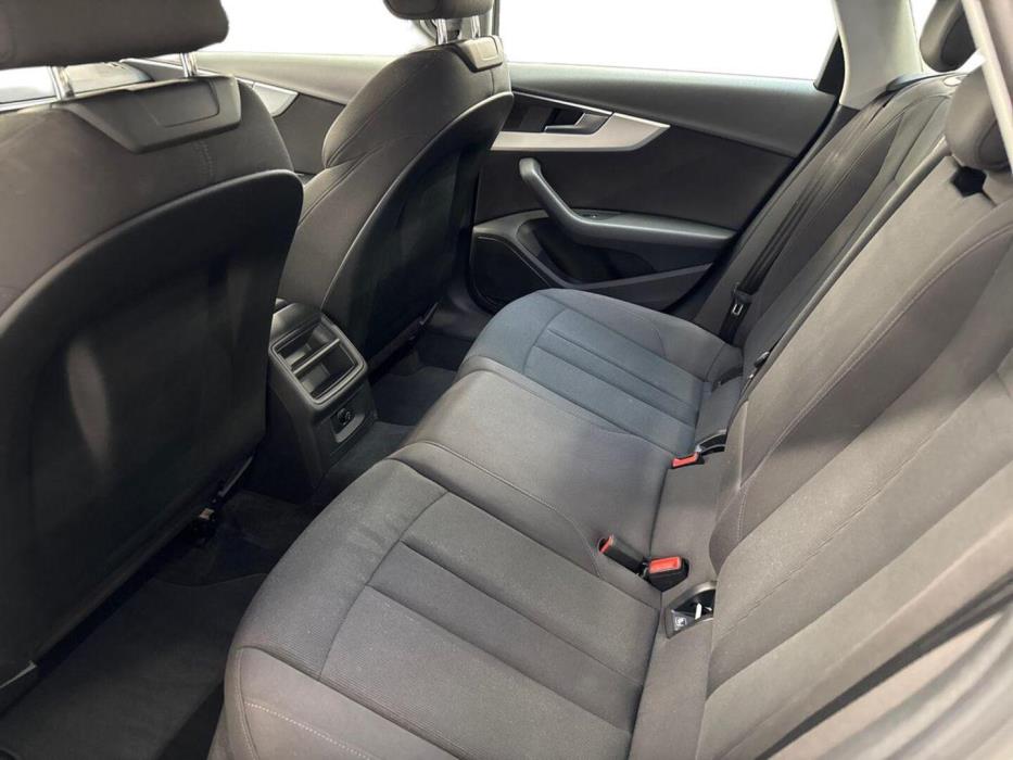 AUDI A4 2016
