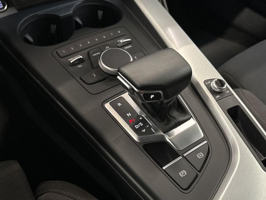 AUDI A4 2016