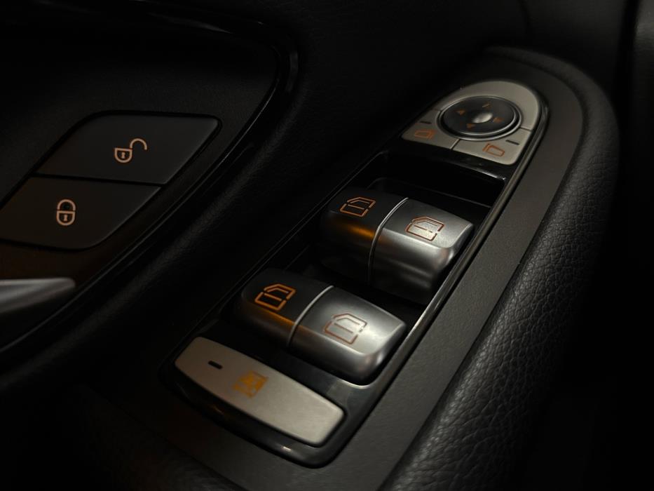 MERCEDES-BENZ C 2016