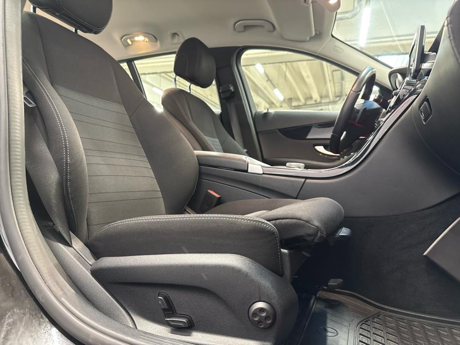 MERCEDES-BENZ C 2016