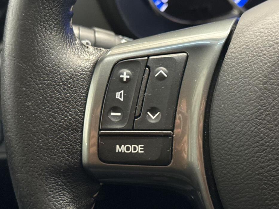 TOYOTA Yaris 2016