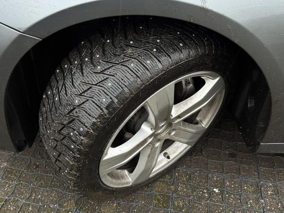 MERCEDES-BENZ E 2016