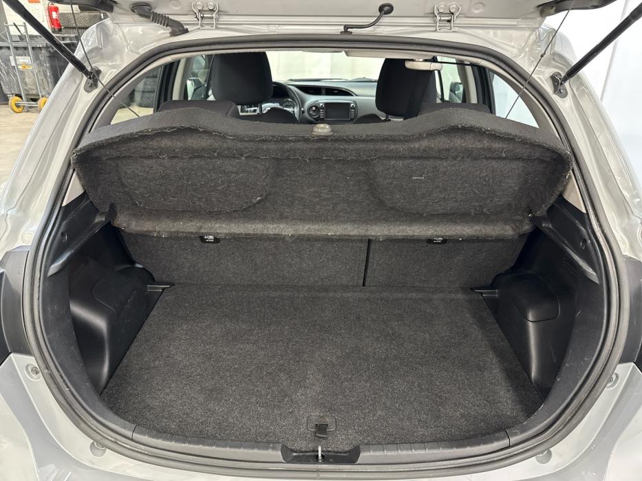 TOYOTA Yaris 2018