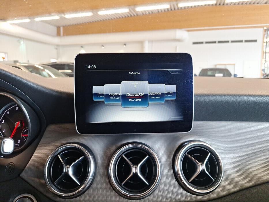 MERCEDES-BENZ CLA 2018