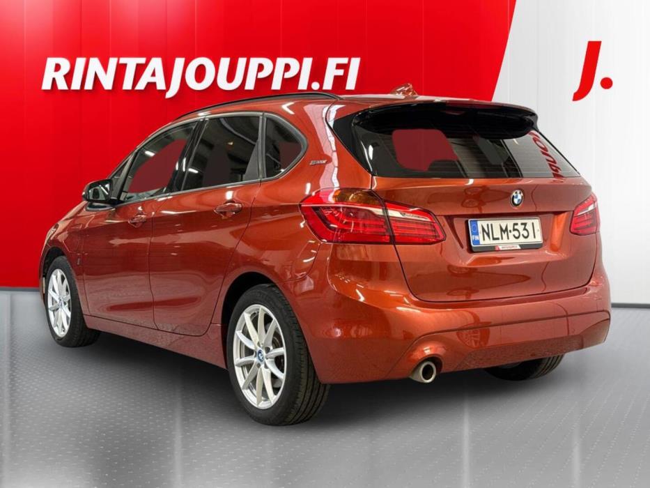 BMW 225 2019