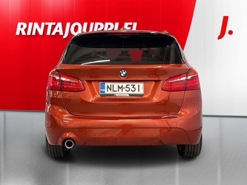 BMW 225 2019