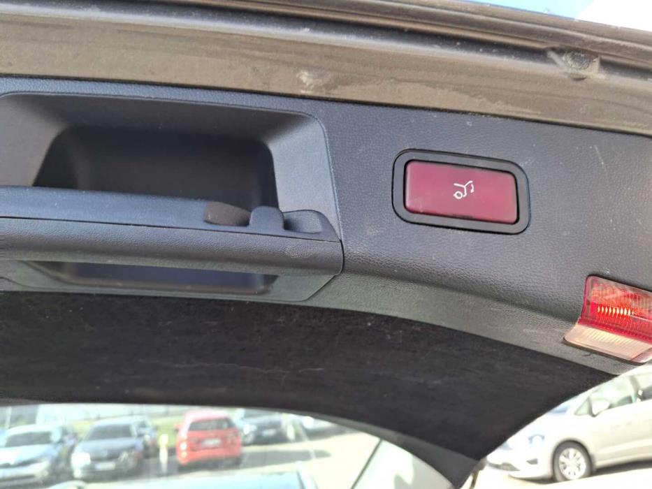 MERCEDES-BENZ E 2010
