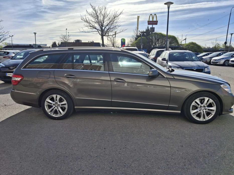 MERCEDES-BENZ E 2010