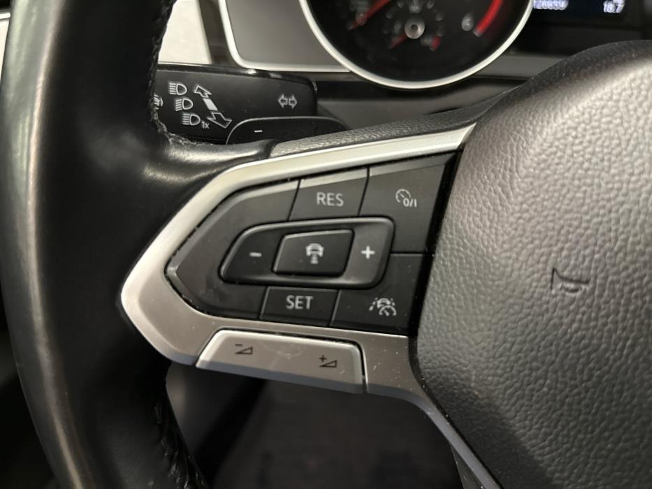 VOLKSWAGEN Passat 2019