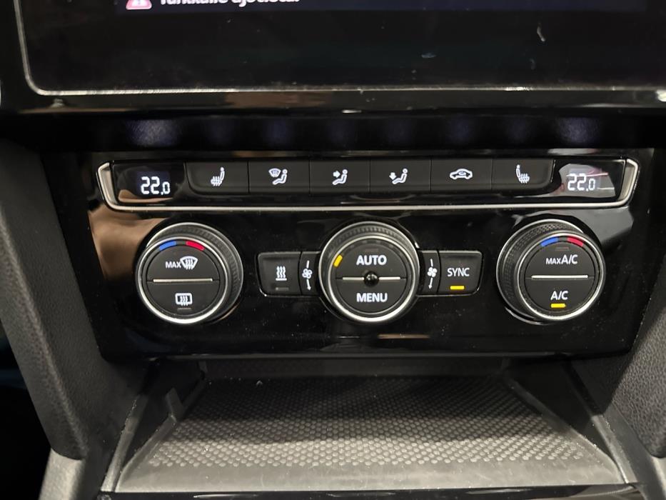 VOLKSWAGEN Passat 2019